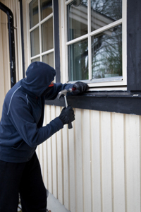 While You're on Vacation, Burglars May Be at Work