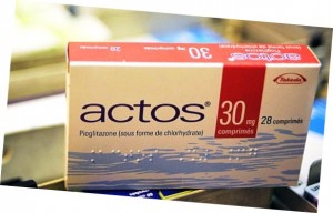 Box of Actos 30 mg tablets, containing 28 comprimés, with text in French and braille.