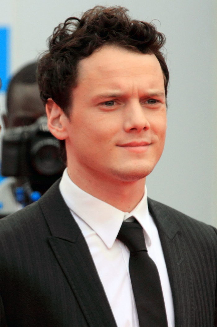 1024px-Anton_Yelchin_2011
