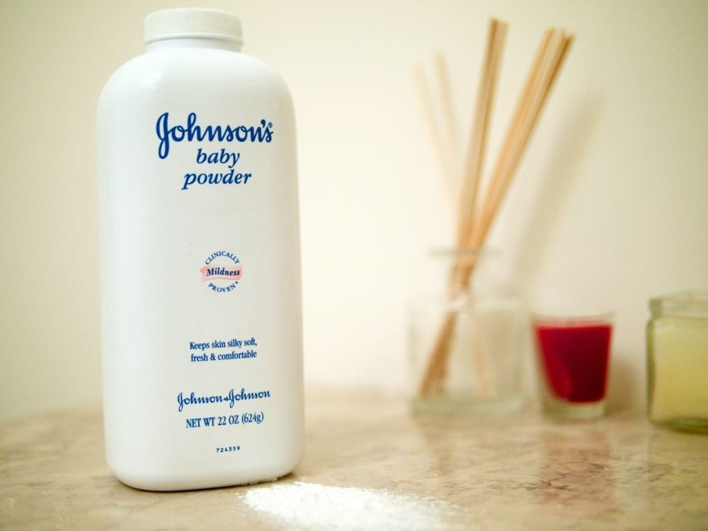 Johnsons_Baby_Powder_massage